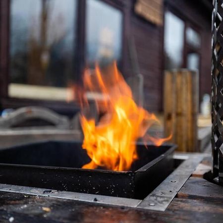 The Woodland Lodge - Wood Fired Hot Tub And Firepit Hambleton Экстерьер фото