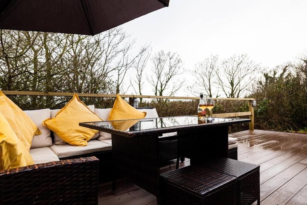 The Woodland Lodge - Wood Fired Hot Tub And Firepit Hambleton Экстерьер фото